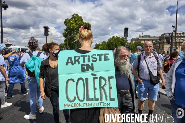 Manifestation des personnels hospitaliers à Paris