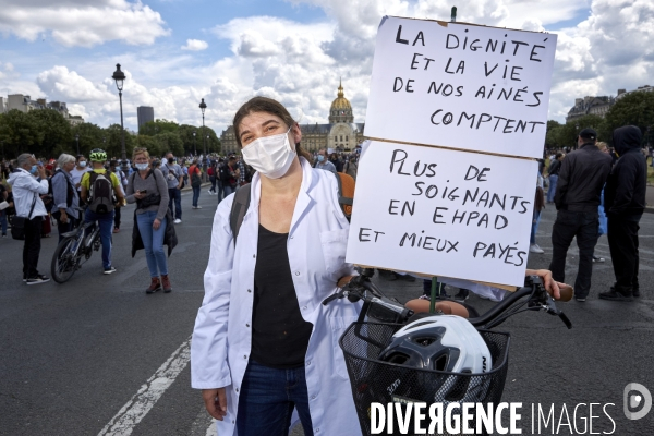 Manifestation des personnels hospitaliers à Paris