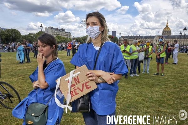 Manifestation des personnels hospitaliers à Paris