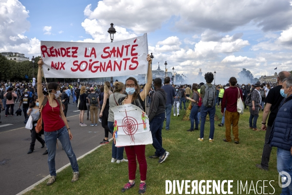 Manifestation des personnels hospitaliers à Paris