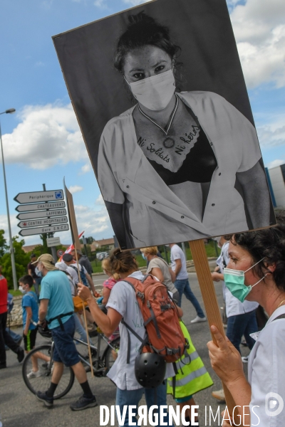 Les soignants dans la rue à Valence