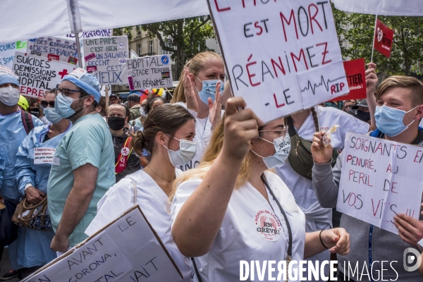 Manifestation pour la défense du service public hospitalier