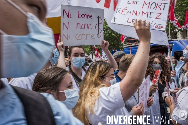 Manifestation pour la défense du service public hospitalier