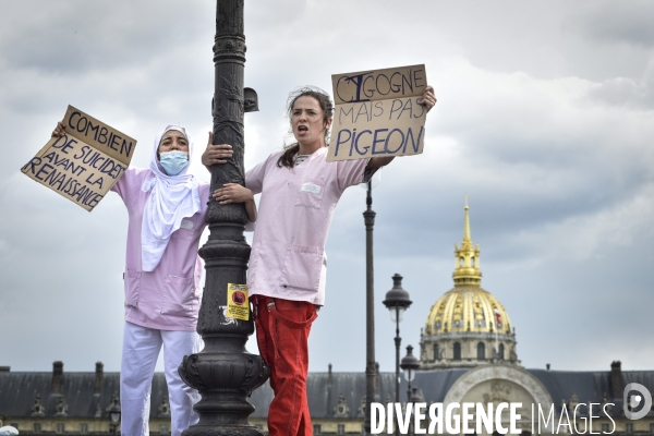 Manifestation des soignants à Paris pour denoncer le manque de moyens dans l hopital public. Cares demonstration.