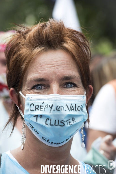 Manifestation des soignants à Paris pour denoncer le manque de moyens dans l hopital public. Cares demonstration.