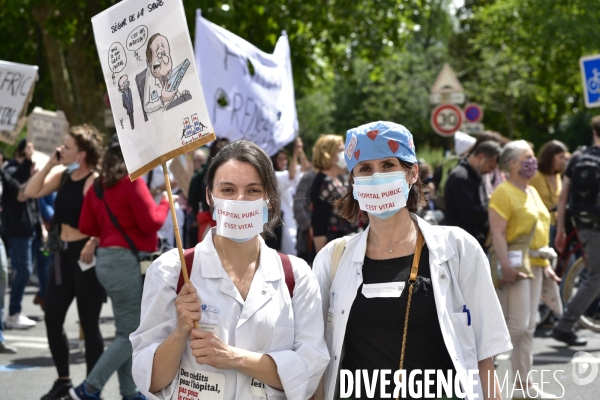 Manifestation des soignants à Paris pour denoncer le manque de moyens dans l hopital public. Cares demonstration.