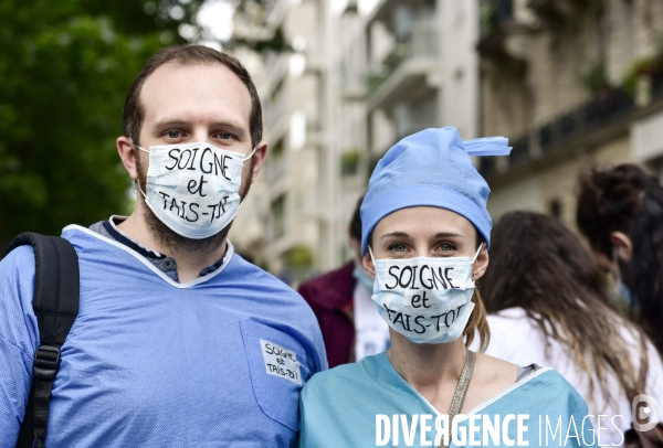 Manifestation des soignants à Paris pour denoncer le manque de moyens dans l hopital public. Cares demonstration.