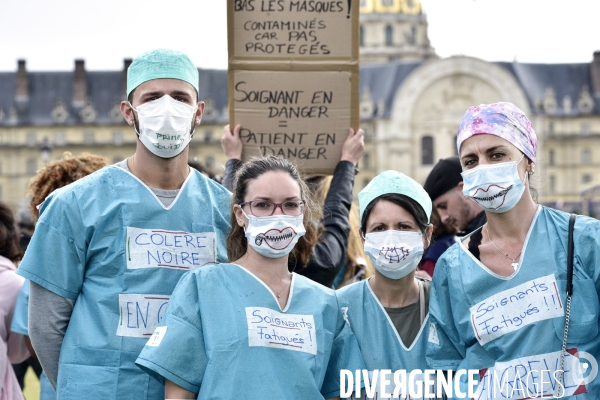 Manifestation des soignants à Paris pour denoncer le manque de moyens dans l hopital public. Cares demonstration.