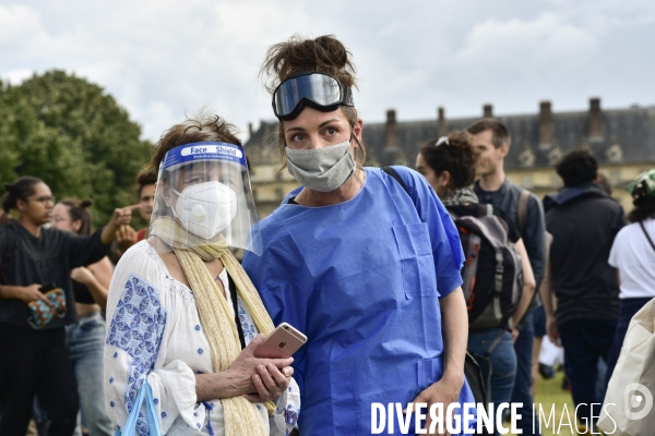 Manifestation des soignants à Paris pour denoncer le manque de moyens dans l hopital public. Cares demonstration.