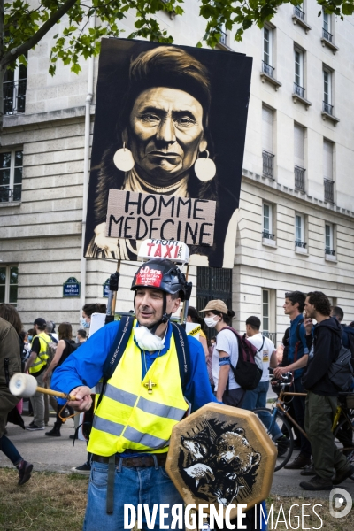 Manifestation des soignants. Paris.