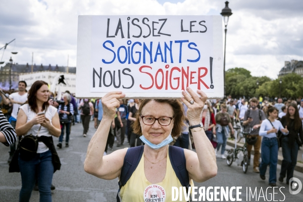 Manifestation des soignants. Paris.