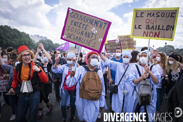 Manifestation des soignants. Paris.