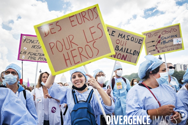 Manifestation des soignants. Paris.