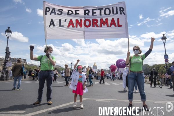 Manifestation des soignants. Paris.