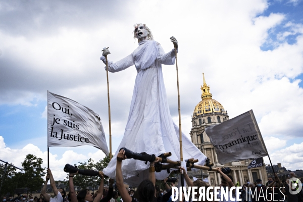 Manifestation des soignants. Paris.