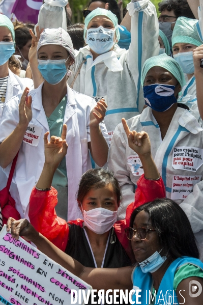 Manifestation des personnels de santé et débordements