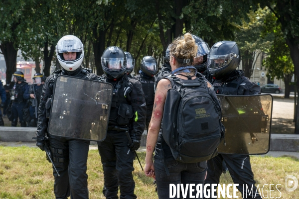 Manifestation des personnels de santé et débordements