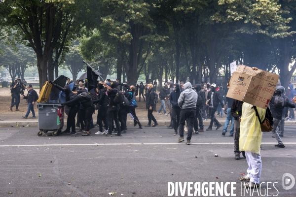 Manifestation des personnels de santé et débordements