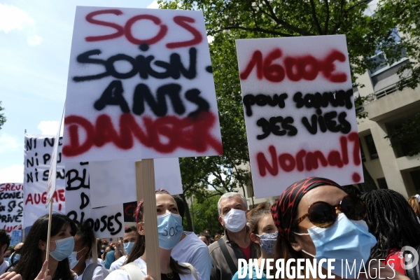 Journée nationale de protestation de l hôpital à Paris. Hospital national day of protest in Paris.