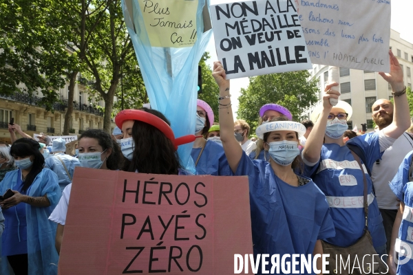 Journée nationale de protestation de l hôpital à Paris. Hospital national day of protest in Paris.