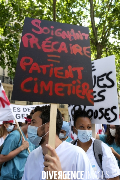 Journée nationale de protestation de l hôpital à Paris. Hospital national day of protest in Paris.