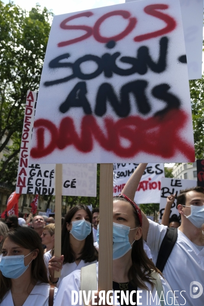 Journée nationale de protestation de l hôpital à Paris. Hospital national day of protest in Paris.