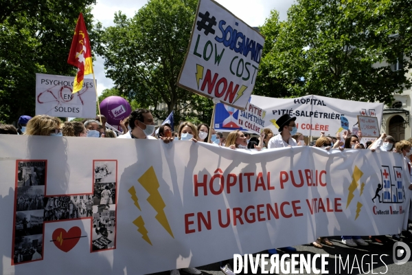 Journée nationale de protestation de l hôpital à Paris. Hospital national day of protest in Paris.