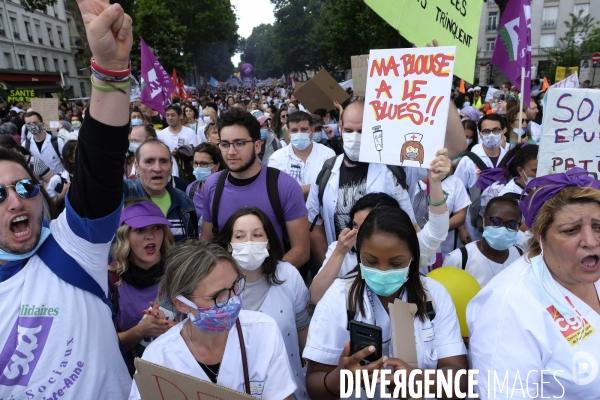 Journée nationale de protestation de l hôpital à Paris. Hospital national day of protest in Paris.