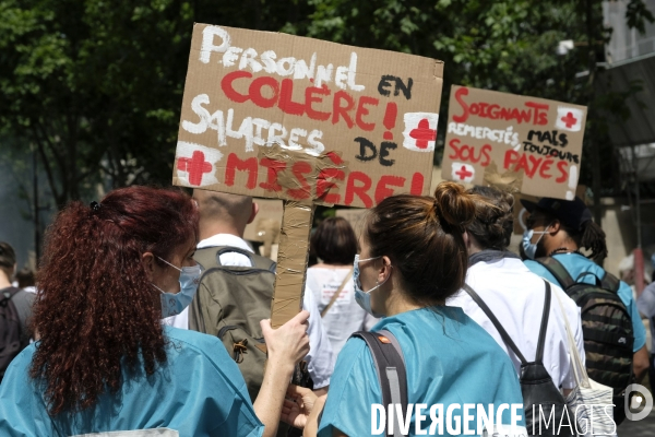 Journée nationale de protestation de l hôpital à Paris. Hospital national day of protest in Paris.