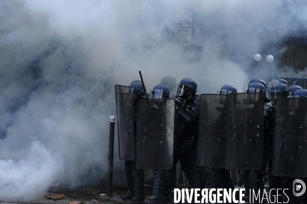 Journée nationale de protestation de l hôpital à Paris. Hospital national day of protest in Paris.