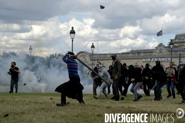 Journée nationale de protestation de l hôpital à Paris. Hospital national day of protest in Paris.