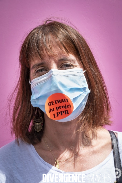 Manifestation des soignants à Paris pour denoncer le manque de moyens dans l hopital public. Cares demonstration.