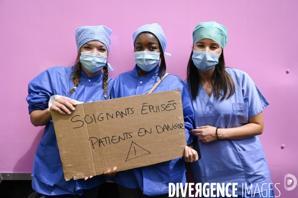 Manifestation des soignants à Paris pour denoncer le manque de moyens dans l hopital public. Cares demonstration.