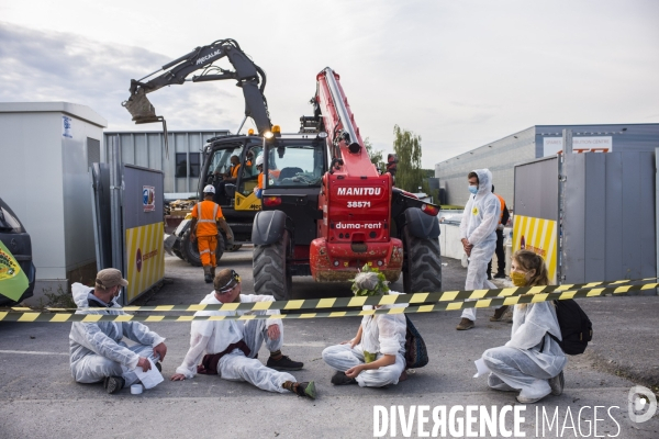 Action de blocage du chantier du grand paris par le collectif pour les terres de gonesse.