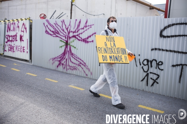 Action de blocage du chantier du grand paris par le collectif pour les terres de gonesse.