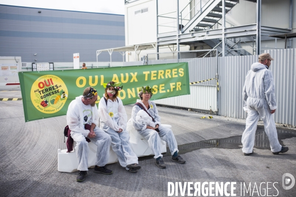 Action de blocage du chantier du grand paris par le collectif pour les terres de gonesse.