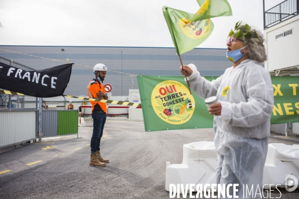 Action de blocage du chantier du grand paris par le collectif pour les terres de gonesse.