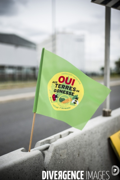 Action de blocage du chantier du grand paris par le collectif pour les terres de gonesse.
