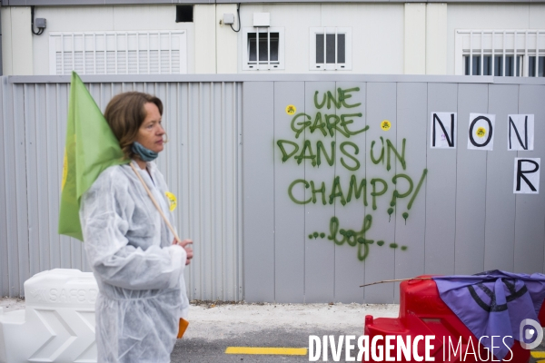 Action de blocage du chantier du grand paris par le collectif pour les terres de gonesse.