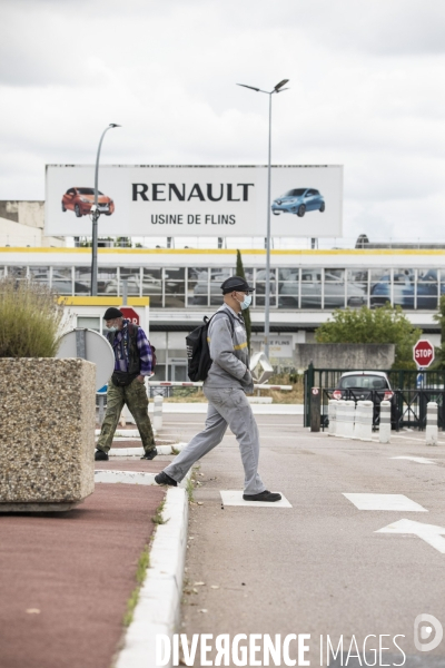 Rassemblement des salariés devant Renault Flins