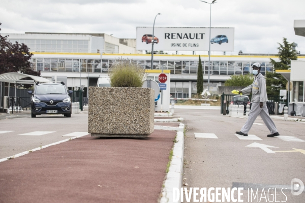 Rassemblement des salariés devant Renault Flins