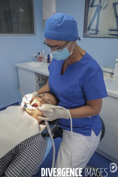 Soins de parodontie