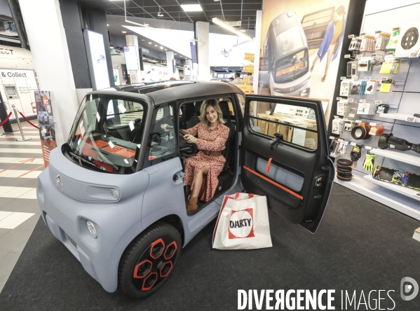 Ami, le vehicule electrique citroen vendu dans les magasins fnac darty