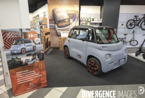 Ami, le vehicule electrique citroen vendu dans les magasins fnac darty
