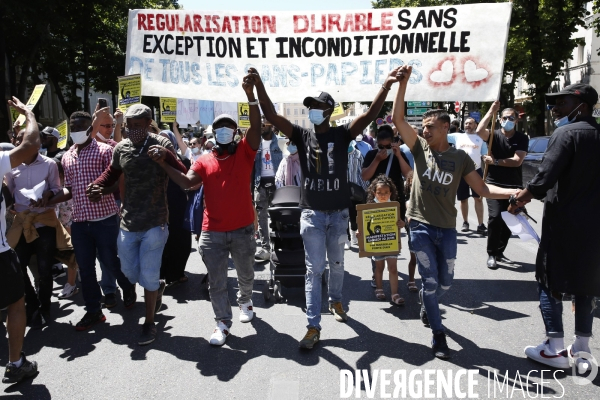 Manifestation sans papiers-journée mondiale des réfugiées