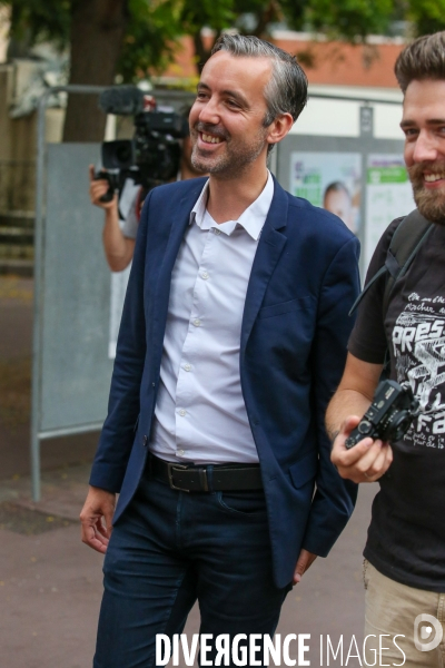 Vote d Antoine Maurice candidat à la mairie de Toulouse
