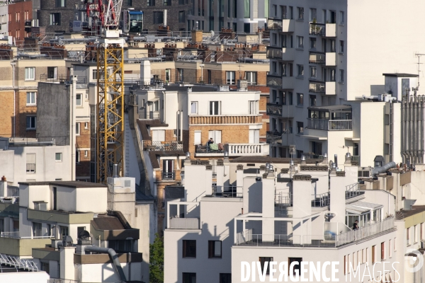 Fenêtres sur tour -  Tentatives d épuisement d une vue parisienne.