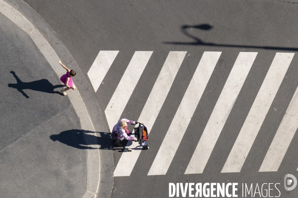 Fenêtres sur tour -  Tentatives d épuisement d une vue parisienne.