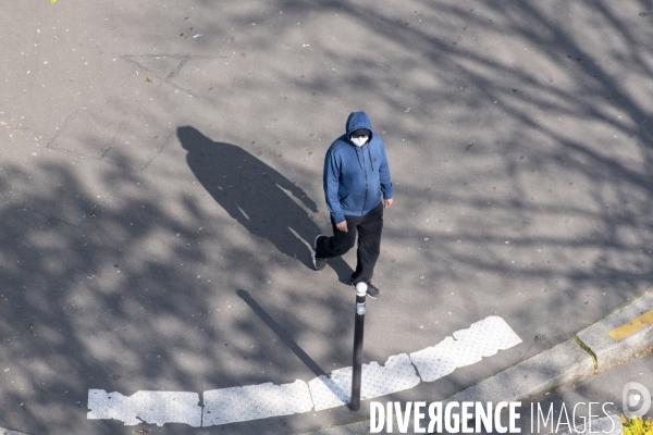 Fenêtres sur tour -  Tentatives d épuisement d une vue parisienne.