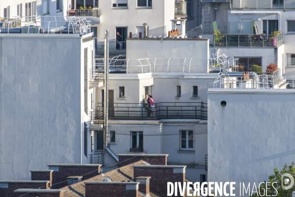 Fenêtres sur tour -  Tentatives d épuisement d une vue parisienne.